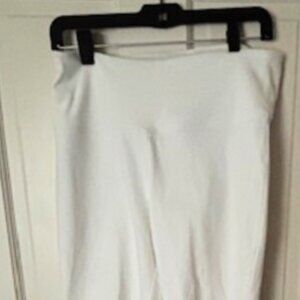 Women with Control White Capri Pants MP Medium Petite  Pedal Pushers  Side Slit